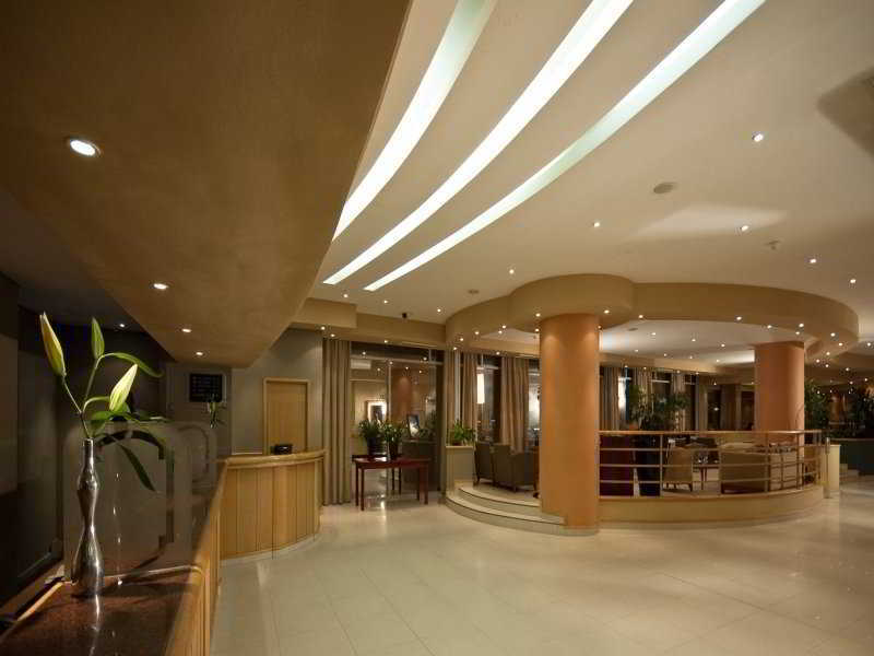 Garden Court Kings Hotel 3*